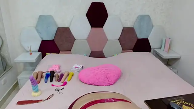 angel blue online show from April 8, 2026, 4:40 pm