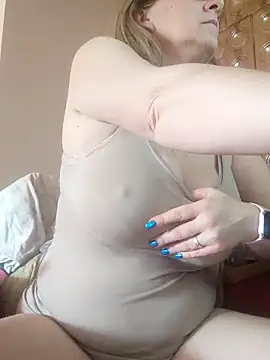 Snapshot of Elza01 chatting on March 3, 2025, 2:15 pm Elza01 online show from March 3, 2025, 2:15 pm