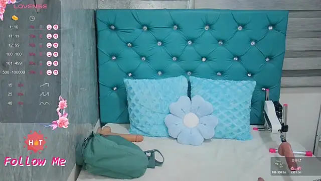 Snapshot of MAARYMOON chatting on April 18, 2026, 10:41 am MAARYMOON online show from April 18, 2026, 10:41 am