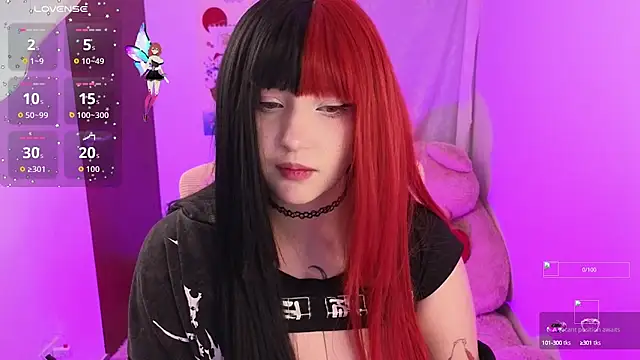 Snapshot of KuroChan420 chatting on September 26, 2025, 1:42 am KuroChan420 online show from September 26, 2025, 1:42 am