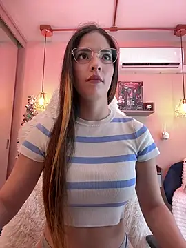 Snapshot of Zoe_Bae chatting on December 12, 2024, 9:58 pm Zoe Bae online show from December 12, 2024, 9:58 pm