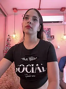 Snapshot of Zoe_Bae chatting on January 5, 2025, 3:45 pm Zoe Bae online show from January 5, 2025, 3:45 pm