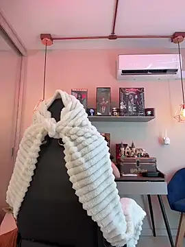 Snapshot of Zoe_Bae chatting on February 1, 2025, 4:33 pm Zoe Bae online show from February 1, 2025, 4:33 pm