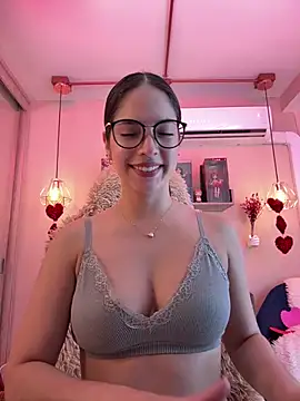 Snapshot of Zoe_Bae chatting on February 19, 2025, 9:36 pm Zoe Bae online show from February 19, 2025, 9:36 pm