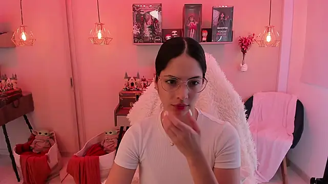 Snapshot of Zoe_Bae chatting on March 20, 2025, 9:24 pm Zoe Bae online show from March 20, 2025, 9:24 pm