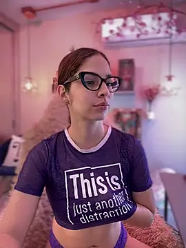 Snapshot of Zoe_Bae chatting on September 17, 2025, 10:00 pm Zoe Bae online show from September 17, 2025, 10:00 pm