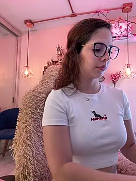 Snapshot of Zoe_Bae chatting on March 8, 2026, 12:08 am Zoe Bae online show from March 8, 2026, 12:08 am