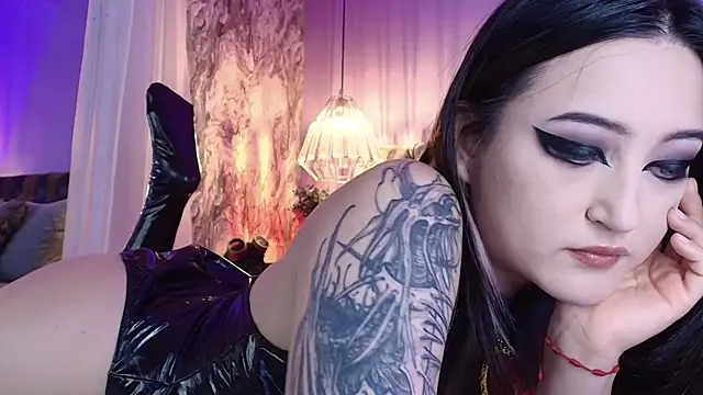 Charlotte Germanotta  online show from July 10, 2026, 6:32 pm