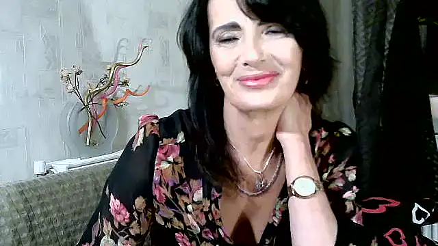 Snapshot of DreamMarianna chatting on October 22, 2025, 9:03 pm DreamMarianna online show from October 22, 2025, 9:03 pm