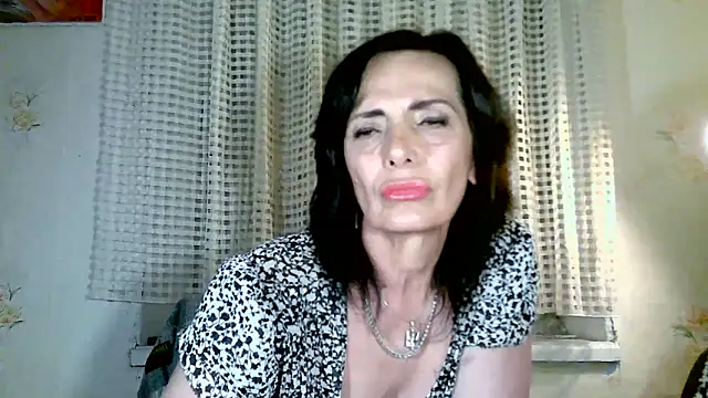 DreamMarianna online show from June 9, 2026, 9:15 pm