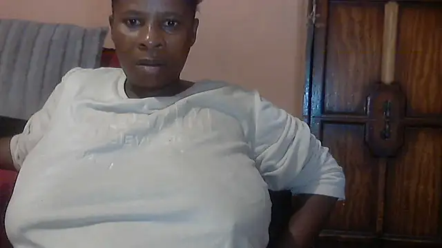 Snapshot of Choco-Coco10 chatting on February 4, 2026, 2:50 am Choco-Coco10 online show from February 4, 2026, 2:50 am