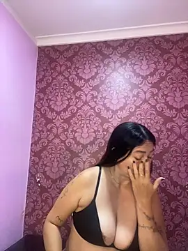 juliana diaz online show from November 15, 2025, 11:29 am