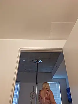 NikiFm online show from November 7, 2025, 9:15 pm