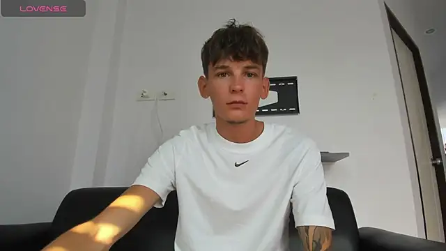 MiracleCam online show from March 23, 2026, 1:42 am