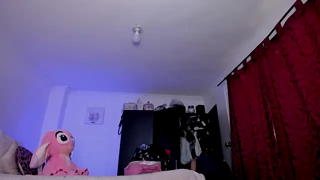 AlondraDiossa03 online show from February 4, 2025, 8:06 pm