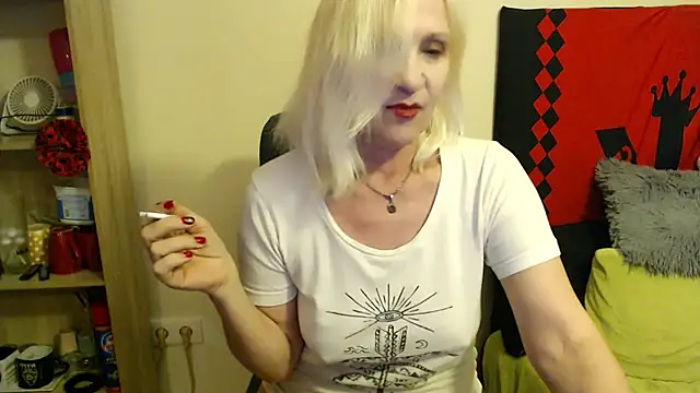 Snapshot of Ala-N-Dala chatting on December 18, 2025, 12:27 am Ala-N-Dala online show from December 18, 2025, 12:27 am