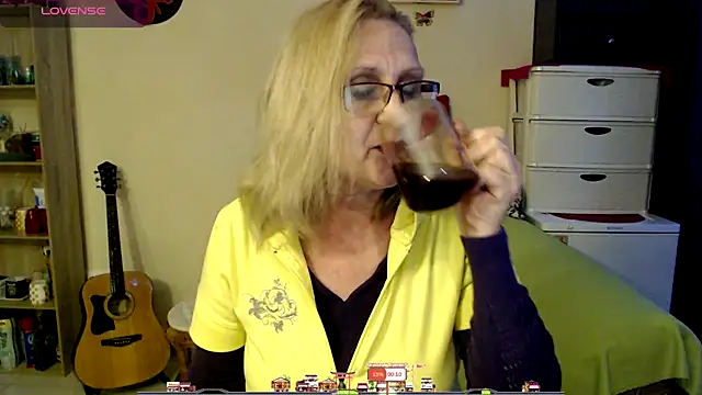 Snapshot of Ala-N-Dala chatting on January 15, 2026, 5:45 am Ala-N-Dala online show from January 15, 2026, 5:45 am