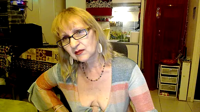 Snapshot of Ala-N-Dala chatting on February 18, 2026, 5:25 am Ala-N-Dala online show from February 18, 2026, 5:25 am