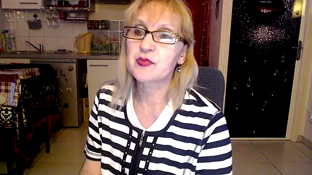 Snapshot of Ala-N-Dala chatting on March 4, 2026, 4:07 am Ala-N-Dala online show from March 4, 2026, 4:07 am