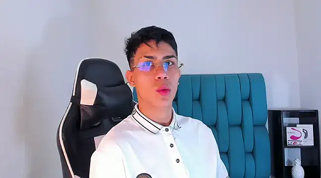 AlanNaughty online show from February 2, 2025, 4:26 am