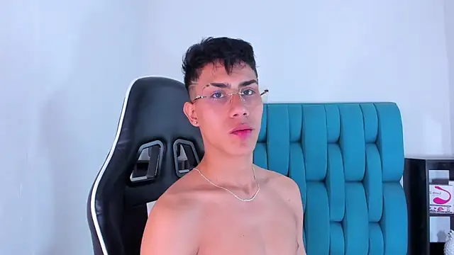 AlanNaughty online show from February 8, 2025, 4:57 am