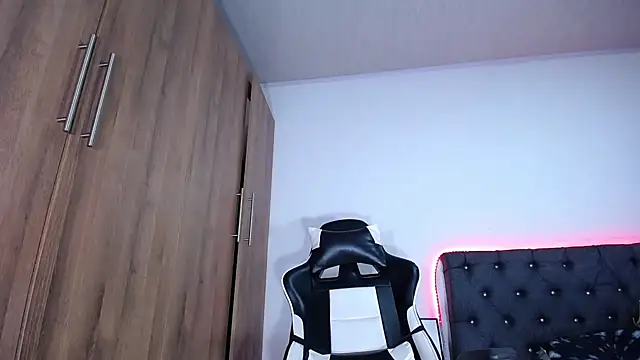 AlanNaughty online show from March 15, 2025, 3:07 am