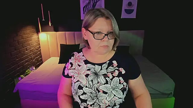 Shannonshine online show from April 6, 2026, 1:23 pm