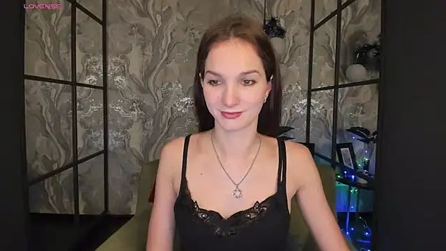 Snapshot of MirandaGlow chatting on January 9, 2025, 5:44 am MirandaGlow online show from January 9, 2025, 5:44 am