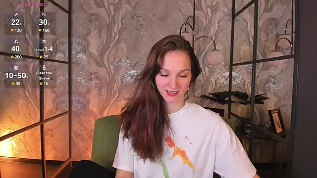 Snapshot of MirandaGlow chatting on March 18, 2025, 5:52 am MirandaGlow online show from March 18, 2025, 5:52 am