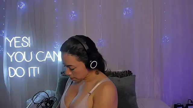 Snapshot of carolgaita chatting on February 2, 2025, 11:51 am carolgaita online show from February 2, 2025, 11:51 am