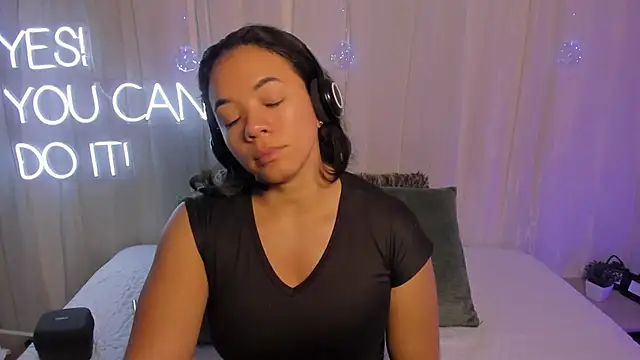 Snapshot of carolgaita chatting on February 3, 2025, 11:31 am carolgaita online show from February 3, 2025, 11:31 am