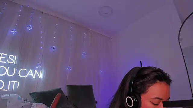 Snapshot of carolgaita chatting on February 3, 2025, 5:35 pm carolgaita online show from February 3, 2025, 5:35 pm