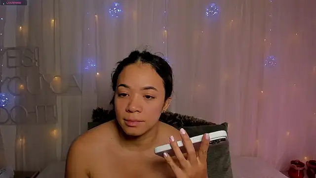 Snapshot of carolgaita chatting on March 4, 2025, 12:01 pm carolgaita online show from March 4, 2025, 12:01 pm