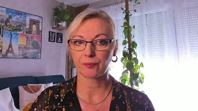 vanessa chat online show from September 10, 2025, 1:22 pm