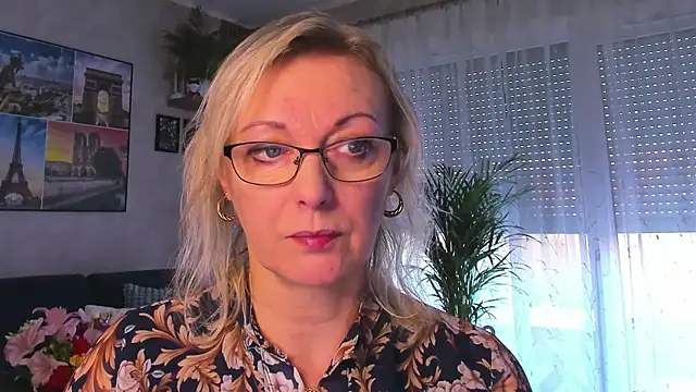 vanessa chat online show from November 5, 2025, 2:17 pm