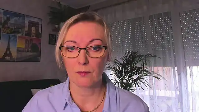 vanessa chat online show from March 25, 2026, 2:12 pm