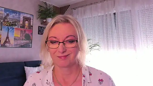 Snapshot of vanessa_chat chatting on April 30, 2026, 1:28 pm vanessa chat online show from April 30, 2026, 1:28 pm