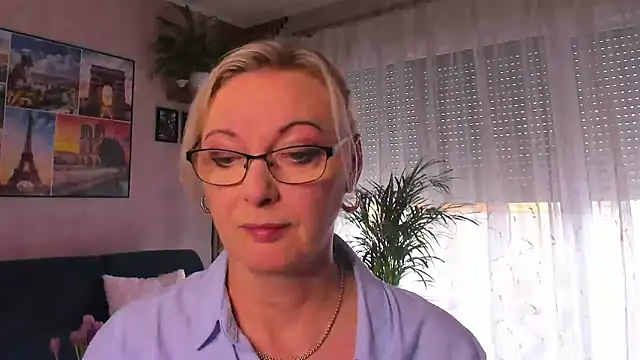 Snapshot of vanessa_chat chatting on May 6, 2026, 1:27 pm vanessa chat online show from May 6, 2026, 1:27 pm