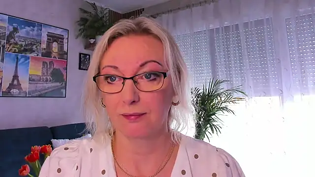Snapshot of vanessa_chat chatting on May 12, 2026, 1:30 pm vanessa chat online show from May 12, 2026, 1:30 pm