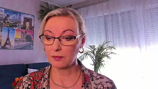 Snapshot of vanessa_chat chatting on May 14, 2026, 1:18 pm vanessa chat online show from May 14, 2026, 1:18 pm