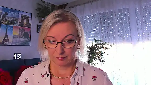 Snapshot of vanessa_chat chatting on May 27, 2026, 1:30 pm vanessa chat online show from May 27, 2026, 1:30 pm