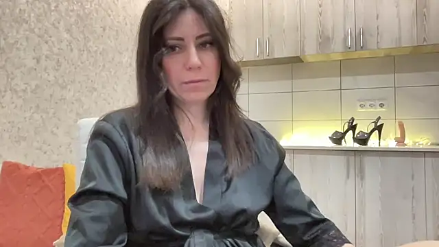 Snapshot of HotyWinter chatting on March 16, 2026, 4:18 am HotyWinter online show from March 16, 2026, 4:18 am