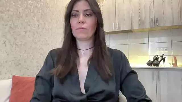 Snapshot of HotyWinter chatting on April 3, 2026, 5:38 am HotyWinter online show from April 3, 2026, 5:38 am