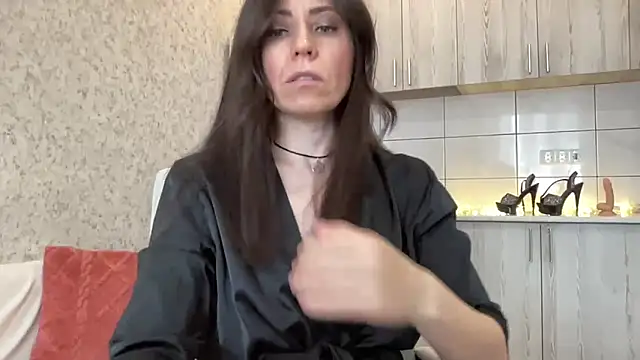 Snapshot of HotyWinter chatting on April 4, 2026, 5:27 am HotyWinter online show from April 4, 2026, 5:27 am