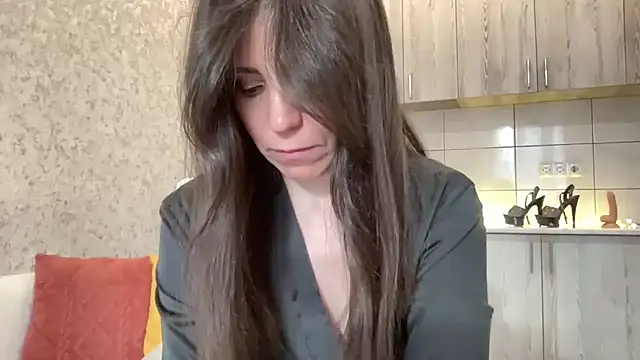 Snapshot of HotyWinter chatting on April 14, 2026, 3:45 am HotyWinter online show from April 14, 2026, 3:45 am