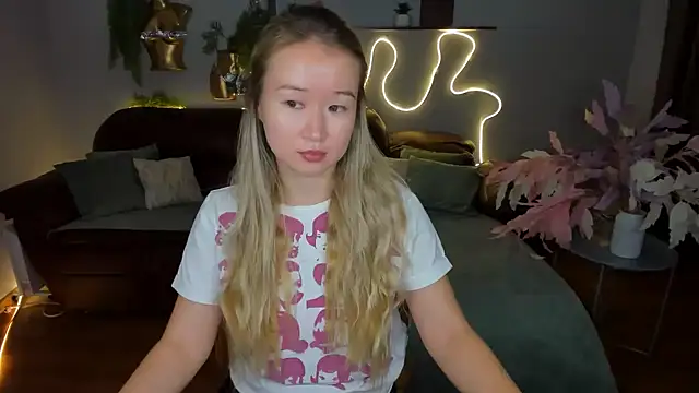 PollyOcean online show from October 30, 2025, 11:22 am