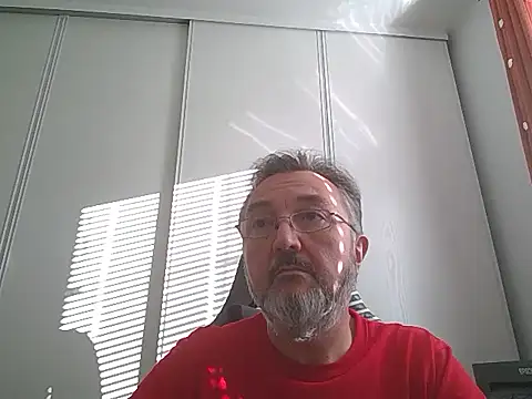 Snapshot of steb06 chatting on December 5, 2025, 2:25 pm steb06 online show from December 5, 2025, 2:25 pm