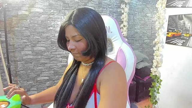 paola ih online show from May 8, 2026, 8:14 pm