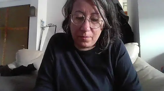 Snapshot of milkarock chatting on February 18, 2025, 10:27 am milkarock online show from February 18, 2025, 10:27 am
