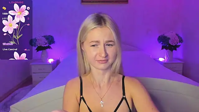 AnnaCarrera online show from October 27, 2025, 9:52 pm